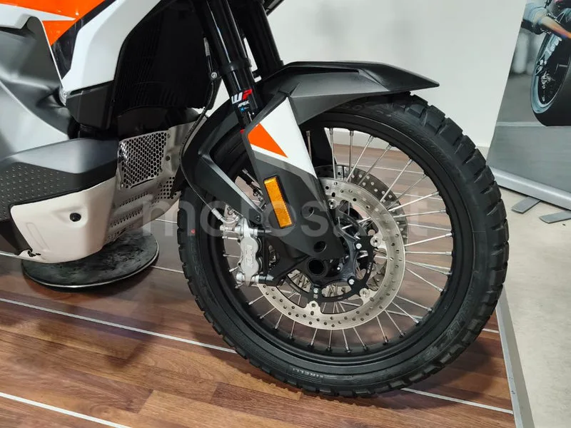 KTM 790 Adventure - Vista 17
