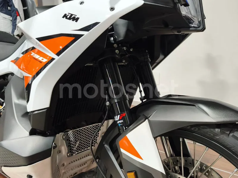 KTM 790 Adventure - Vista 19