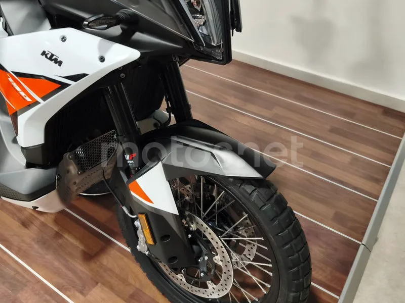 KTM 790 Adventure - Vista 21