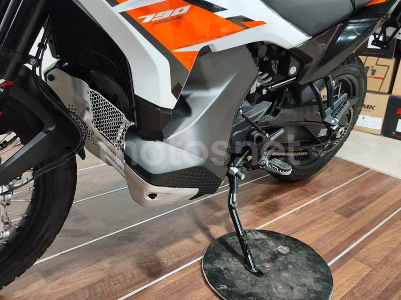 KTM 790 Adventure - Vista 28