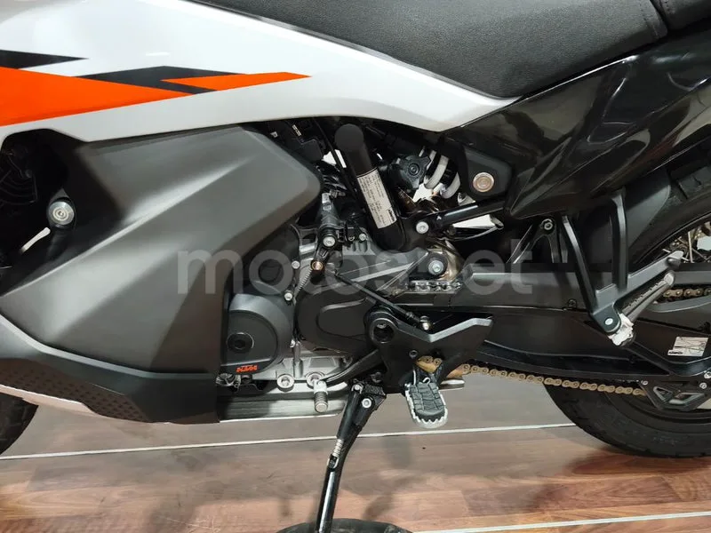 KTM 790 Adventure - Vista 4