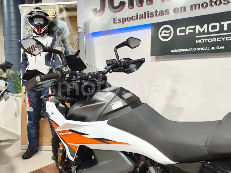 KTM 790 Adventure - Vista 32