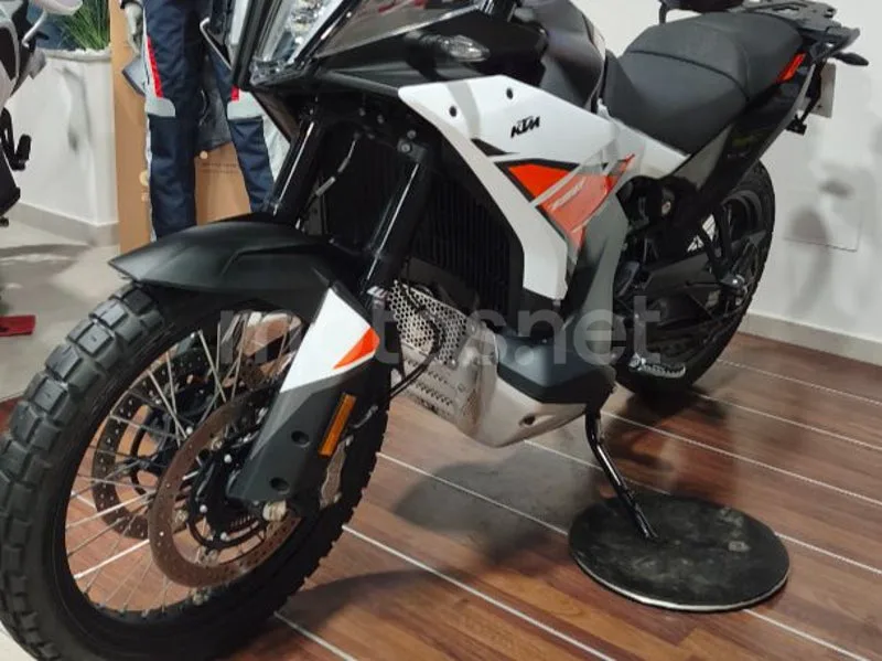 KTM 790 Adventure - Vista 6