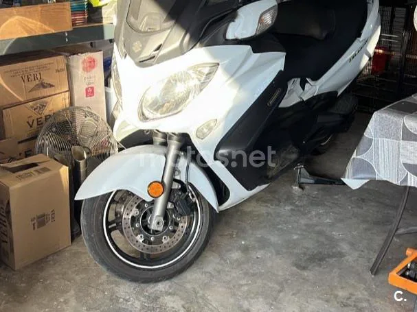 Suzuki Burgman 650 Executive - Vista 3
