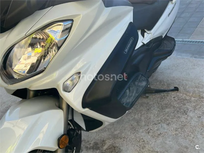 Suzuki Burgman 650 Executive - Vista 4