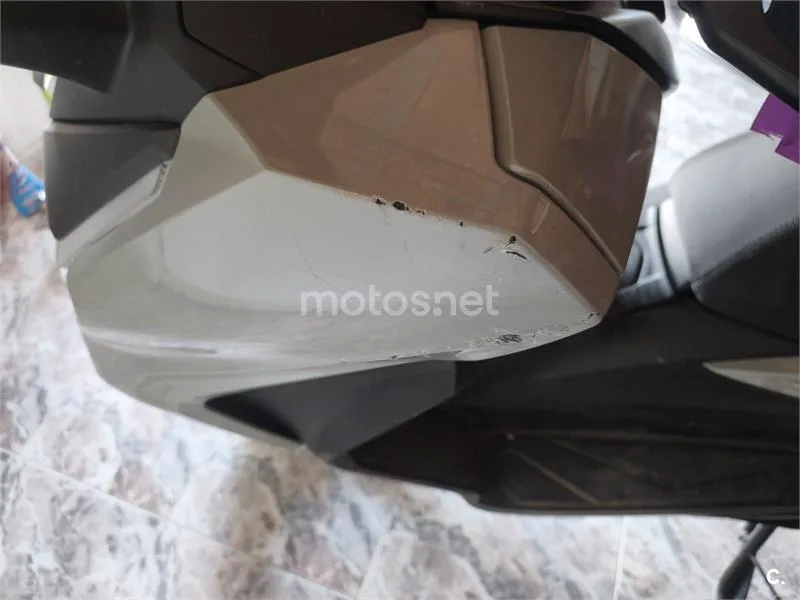 Honda Forza 125 - Vista 4