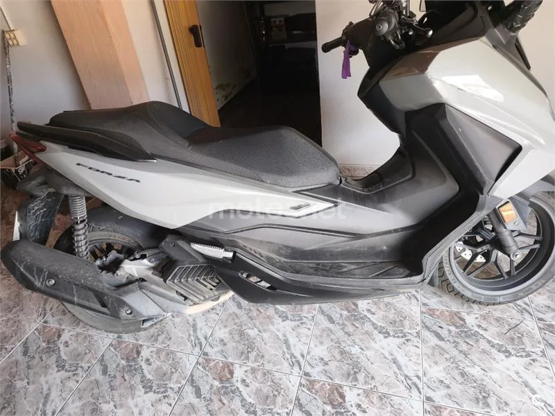 Honda Forza 125 - Vista 6