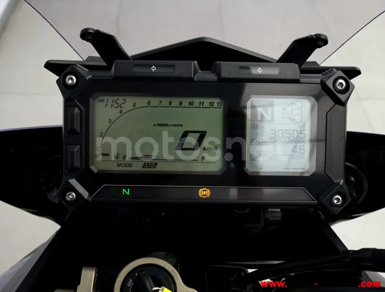 Yamaha MT-09 - Vista 6