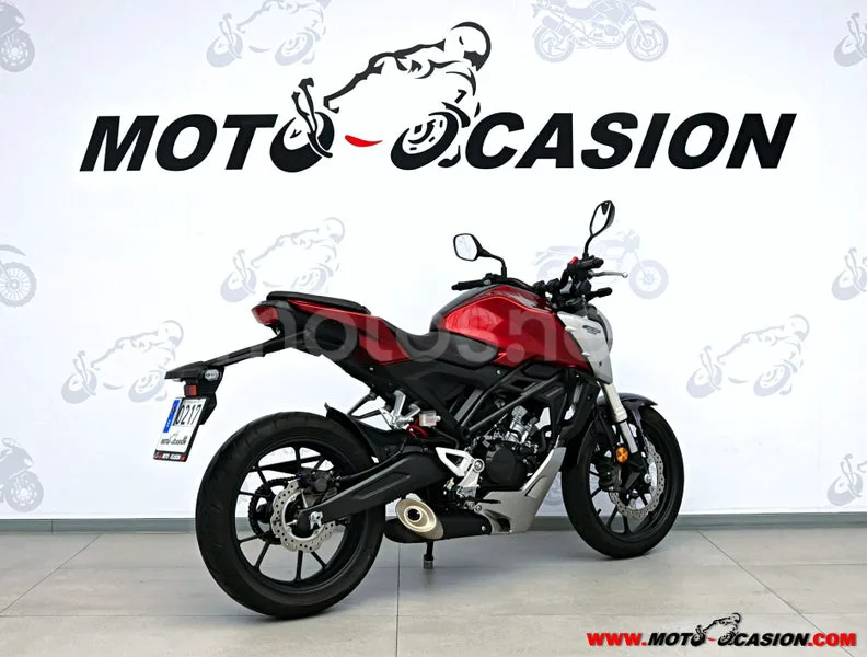 Honda CB125R - Vista 3