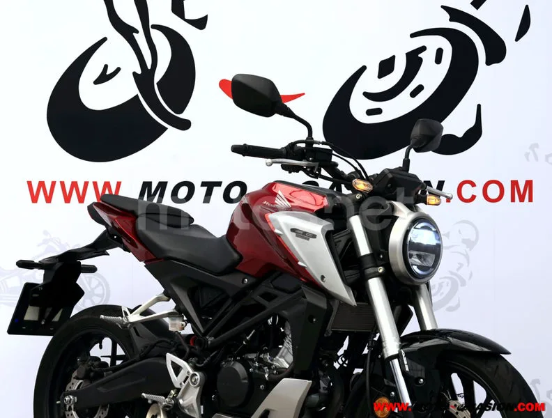 Honda CB125R - Vista 4