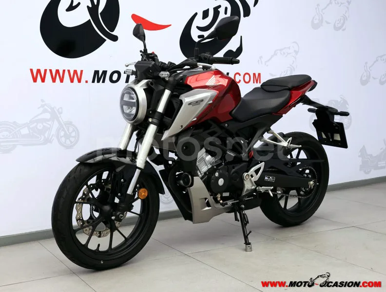 Honda CB125R - Vista 8