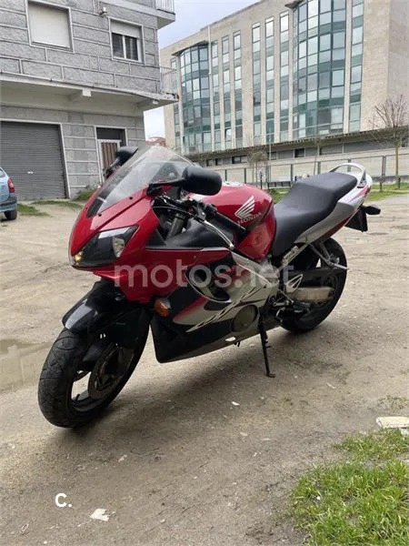 Honda CBR600F - Vista 4