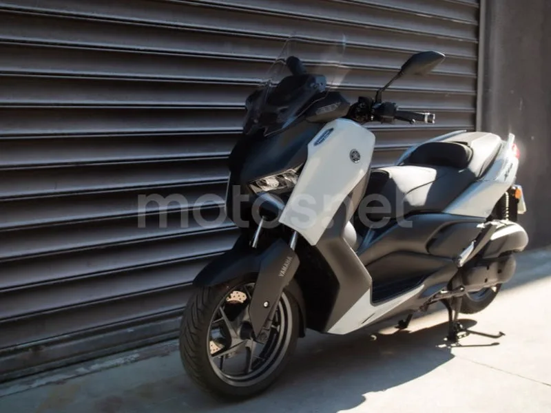 Yamaha XMAX 125 - Vista 15