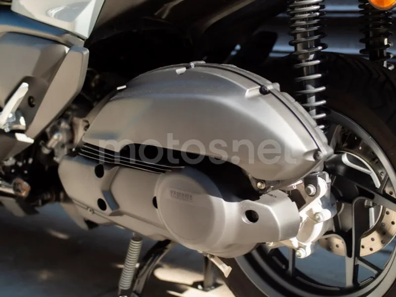 Yamaha XMAX 125 - Vista 19