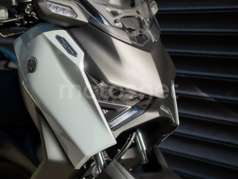Yamaha XMAX 125 - Vista 3