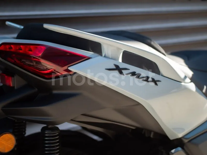 Yamaha XMAX 125 - Vista 7