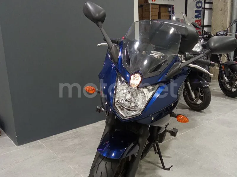 Yamaha XJ6 Diversion N - Vista 3