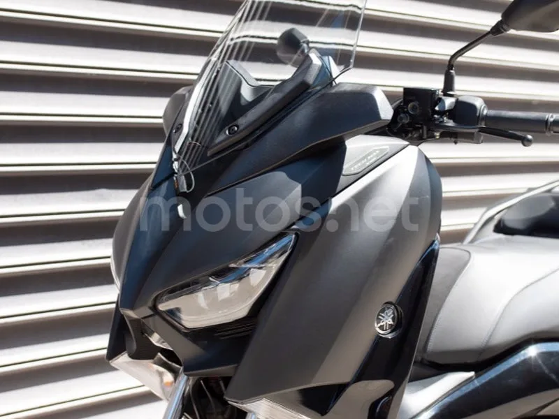Yamaha XMAX 300 - Vista 12