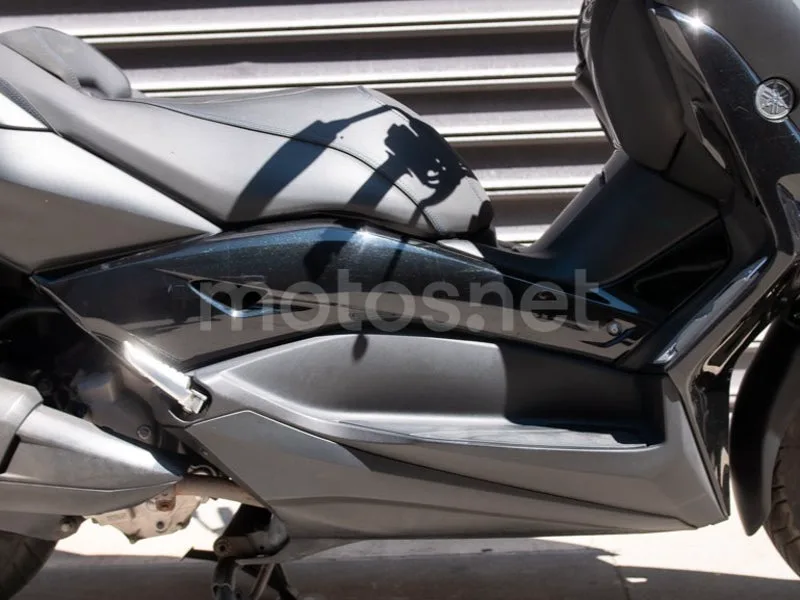 Yamaha XMAX 300 - Vista 5