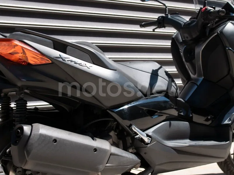 Yamaha XMAX 300 - Vista 6