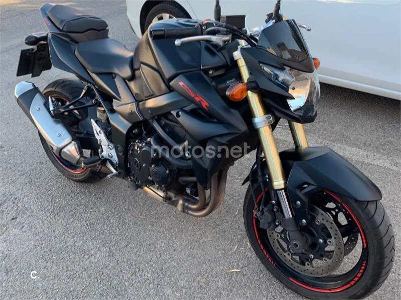 Suzuki GSR750 - Vista 3