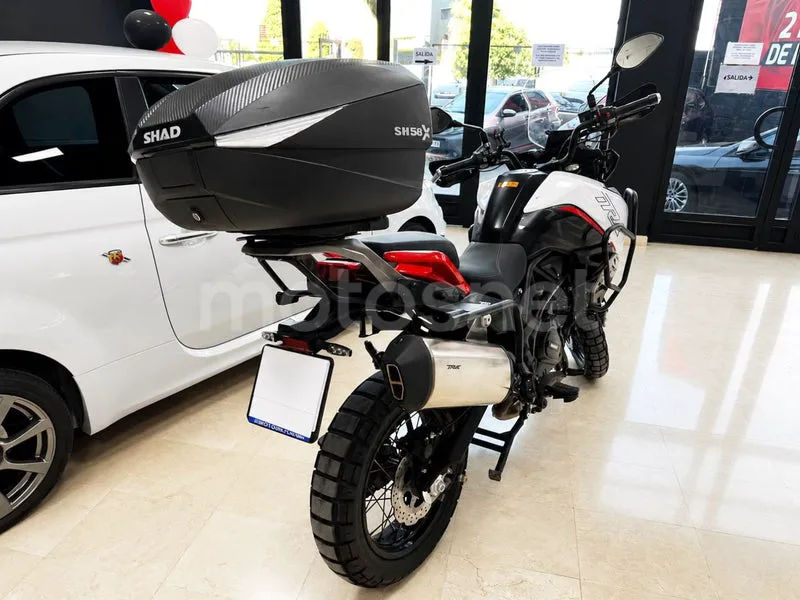 Benelli TRK 702 X - Vista 9