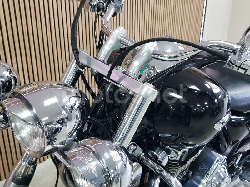 Triumph Thunderbird 1600 - Vista 32