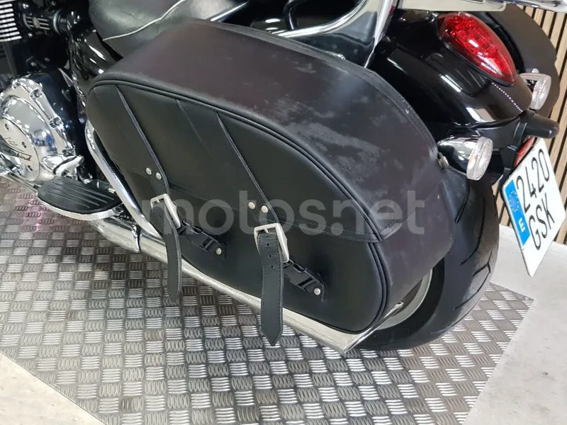 Triumph Thunderbird 1600 - Vista 43