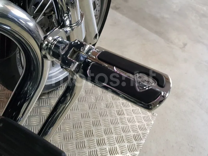 Triumph Thunderbird 1600 - Vista 8