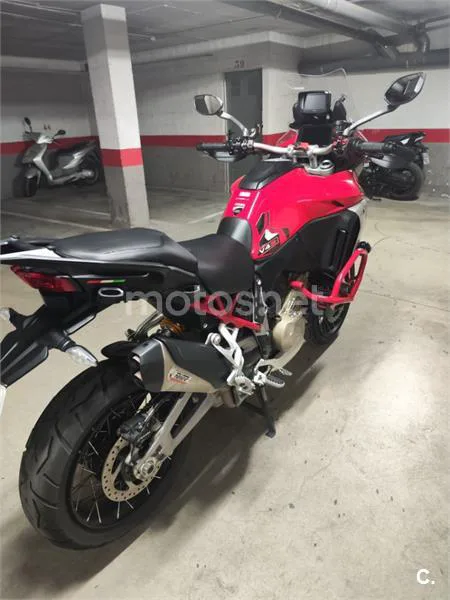 Ducati Multistrada V4 - Vista 3