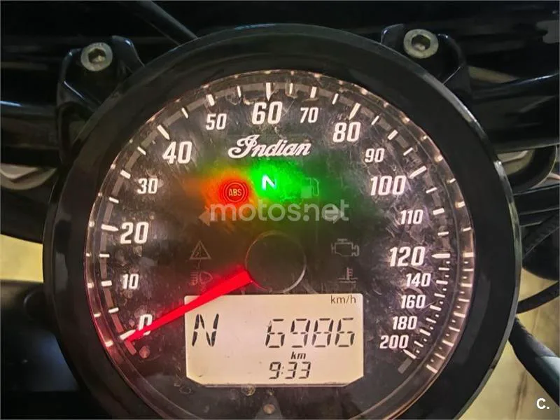 Indian Scout - Vista 9