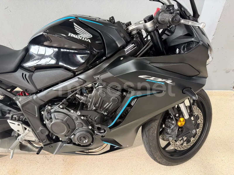 Honda CBR650R - Vista 8