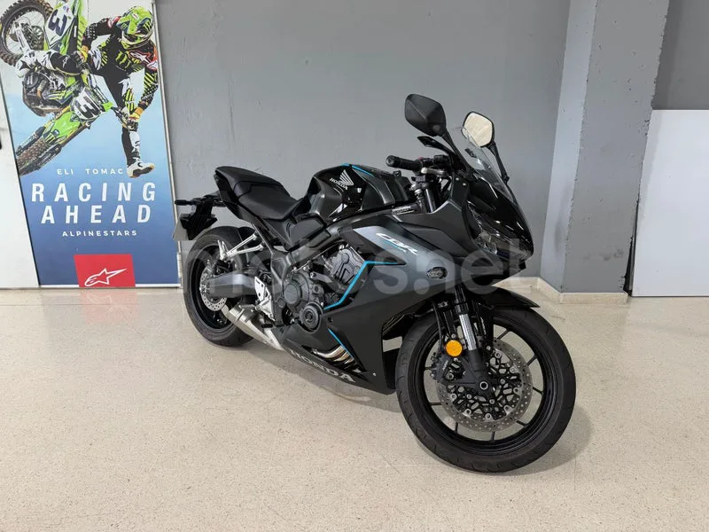 Honda CBR650R - Vista 9