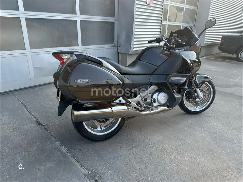 Honda NT700V Deauville 4990 € 2014 La Rioja - 2