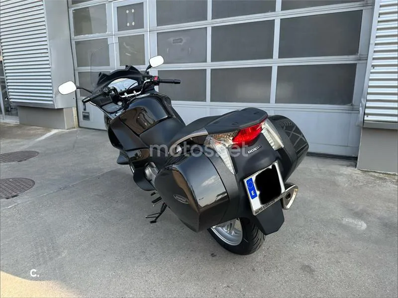 Honda NT700V Deauville - Vista 4