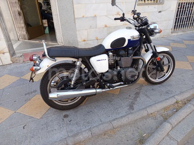 Triumph Bonneville T214 4900 € 2014 Granada - 2