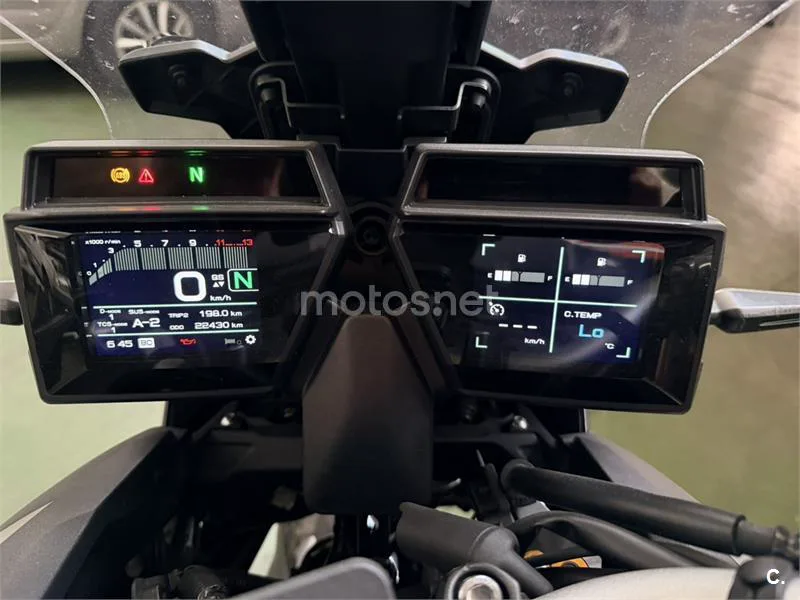 Yamaha Tracer 9 - Vista 12
