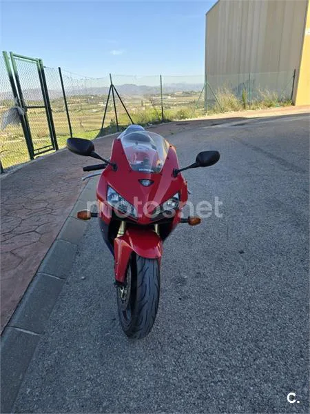 Honda CBR600RR - Vista 3