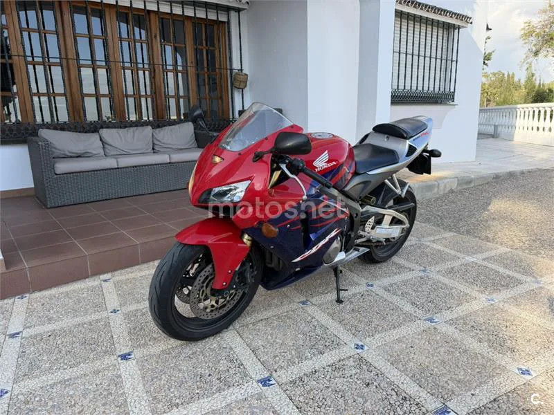 Honda CBR600RR - Vista 4