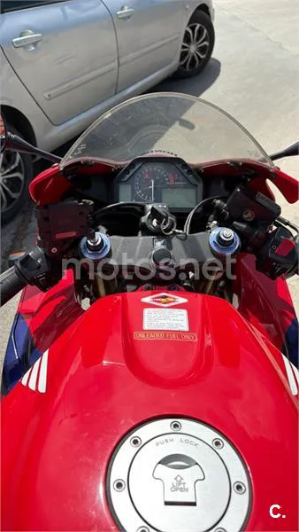 Honda CBR600RR - Vista 5