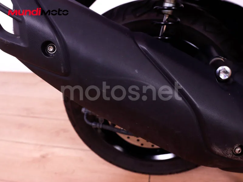 Yamaha NMAX - Vista 18