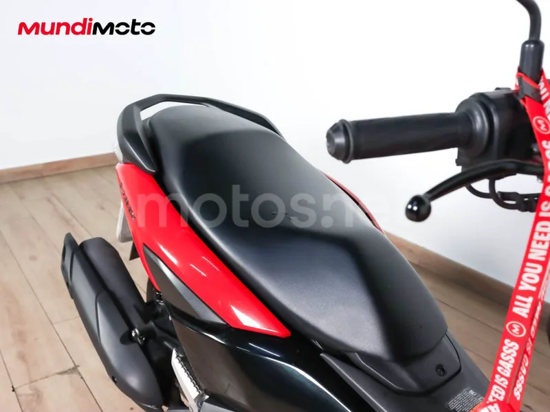 Yamaha NMAX - Vista 48