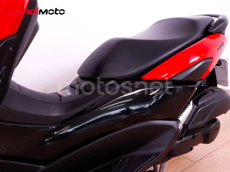 Yamaha NMAX - Vista 10
