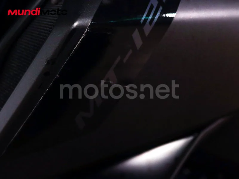 Yamaha MT-125 - Vista 18
