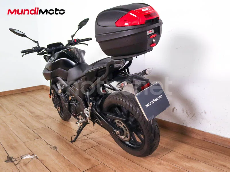Yamaha MT-125 - Vista 8