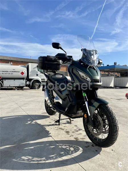 Honda X-ADV - Vista 4