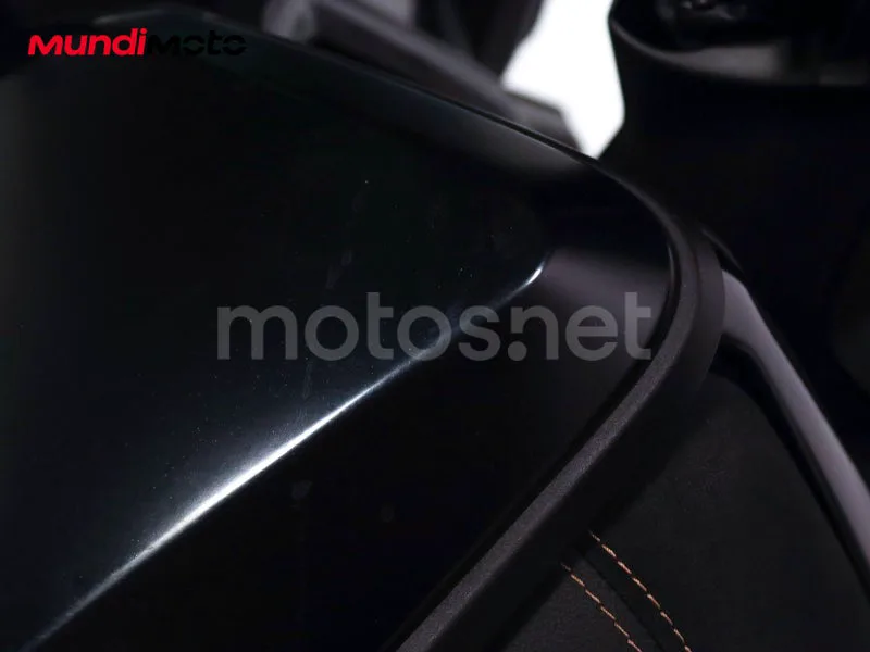Yamaha TMAX - Vista 21