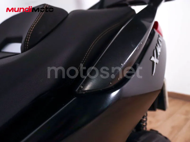Yamaha TMAX - Vista 26