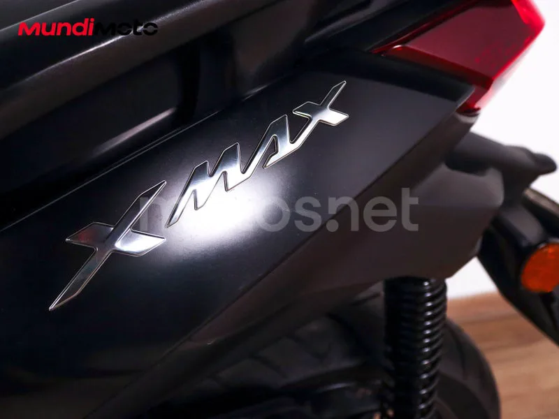 Yamaha TMAX - Vista 28