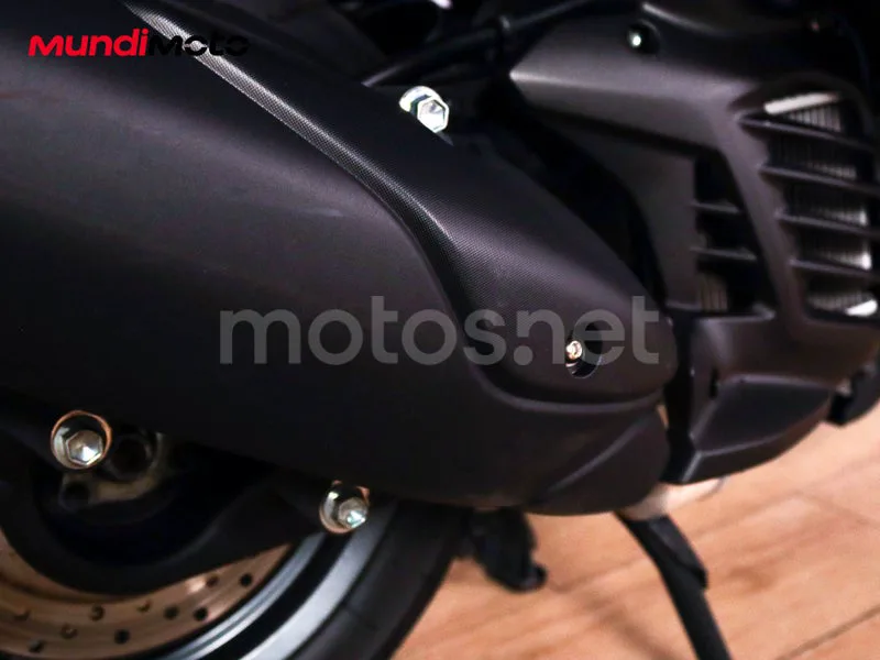 Yamaha TMAX - Vista 41